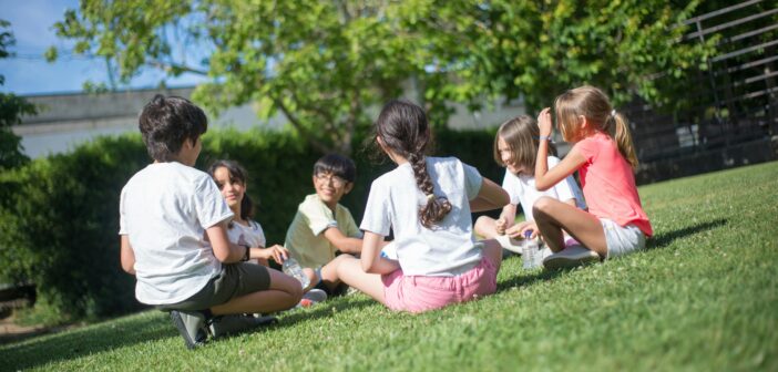 Udendørs aktiviteter for børn – sjov træning i haven