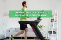 Mand løber på løbebånd i stuen – test af de 7 bedste løbebånd til hjemmetræning i 2025.