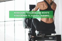 Kvinde iført sort sportstøj træner på en romaskine i et lyst fitnesslokale, set bagfra.